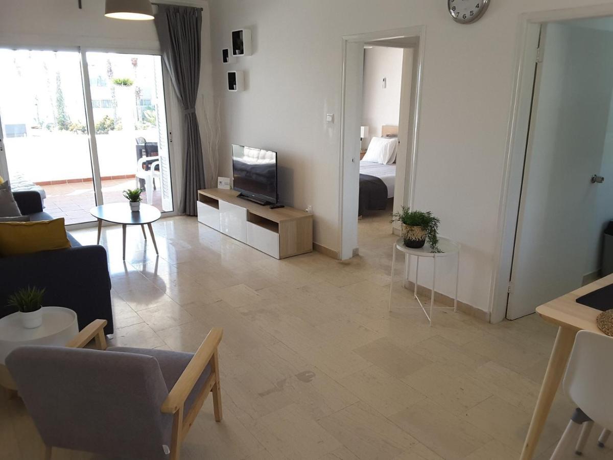 Ferienwohnung Blue Coast Semeli By The Sea Paphos Exterior foto