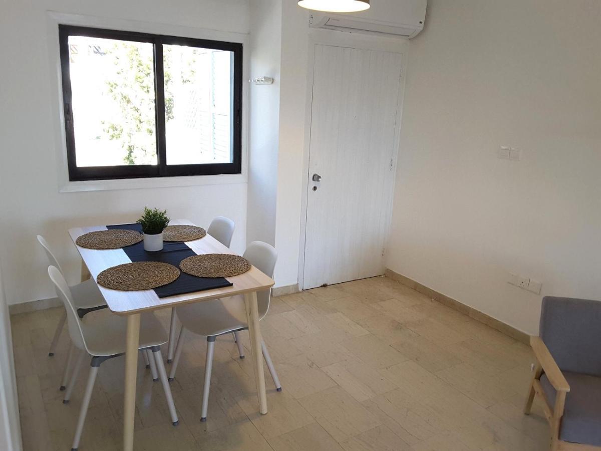 Ferienwohnung Blue Coast Semeli By The Sea Paphos Exterior foto