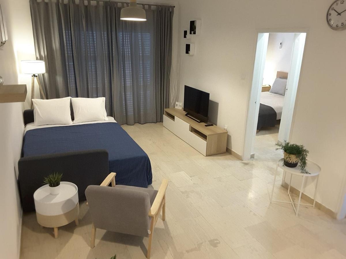 Ferienwohnung Blue Coast Semeli By The Sea Paphos Exterior foto