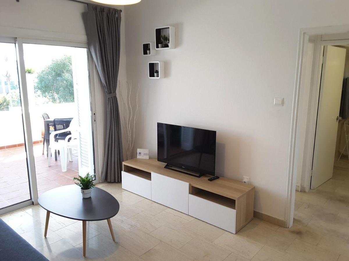 Ferienwohnung Blue Coast Semeli By The Sea Paphos Exterior foto